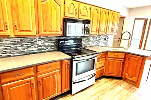 122 Waterfront Dr, Greentown, PA 18426 - Photo 11