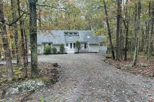 101 Blueridge Ln, Lords Valley, PA 18428 - Photo 5