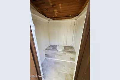 1014 Silver Lake Road, Dingmans Ferry, PA 18328 - Photo 27