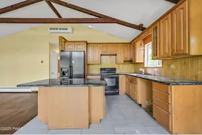 152 Lake Shore Drive, Dingmans Ferry, PA 18328 - Photo 15