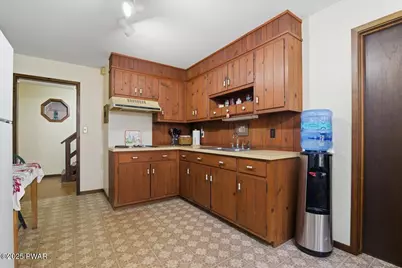 75 E Shore Drive, Hawley, PA 18428 - Photo 15