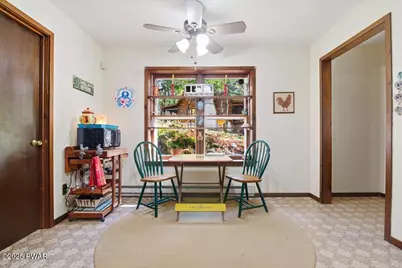 75 E Shore Drive, Hawley, PA 18428 - Photo 17