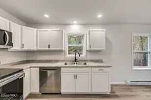 1081 Lakeland Dr, Lake Ariel, PA 18436 - Photo 27