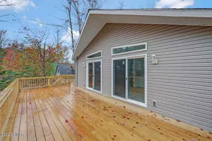 1081 Lakeland Dr, Lake Ariel, PA 18436 - Photo 5