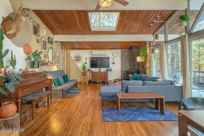 543 Clubhouse Drive, East Stroudsburg, PA 18302 - Photo 3