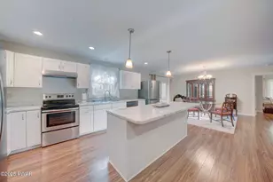 226 Well Rd, Greeley, PA 18425 - Photo 7