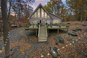 330 W Lakeview Rd, Lackawaxen, PA 18435 - Photo 1