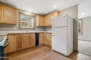 760 Hudson St, Hawley, PA 18428 - Photo 9