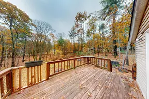 113 Lancet Cir, Dingmans Ferry, PA 18328 - Photo 15