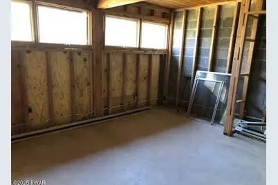 100 N Hemlock Lane, Greentown, PA 18426 - Photo 17