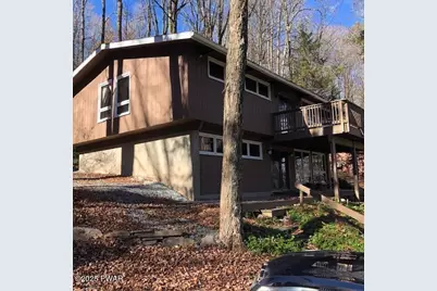 100 N Hemlock Lane, Greentown, PA 18426 - Photo 3