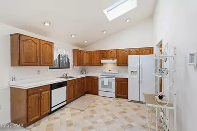 901 Goose Pond Road, Lake Ariel, PA 18436 - Photo 11