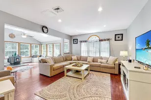 160 Mountain Springs Rd, Milford, PA 18337 - Photo 13