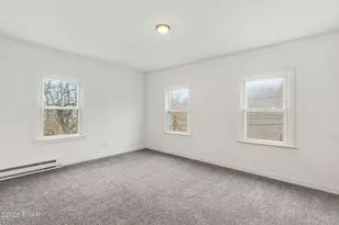 74 Charles St, Hawley, PA 18428 - Photo 15