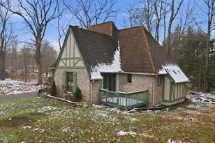 101 Cherry Point Cir, Canadensis, PA 18325 - Photo 3