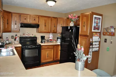 409 Northampton Road, Tobyhanna, PA 18466 - Photo 7