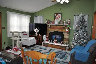 409 Northampton Rd, Tobyhanna, PA 18466 - Photo 9