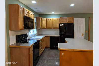 131 Surrey Lane, Lords Valley, PA 18428 - Photo 7