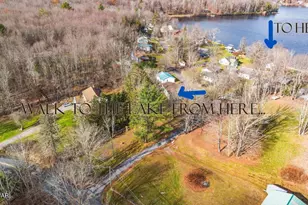 13 Bucklands Ln, Waymart, PA 18472 - Photo 3