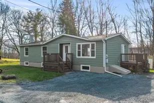 13 Bucklands Ln, Waymart, PA 18472 - Photo 17