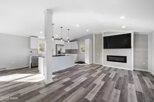 13 Bucklands Ln, Waymart, PA 18472 - Photo 3