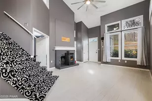 222 Abbington Dr, East Stroudsburg, PA 18302 - Photo 11