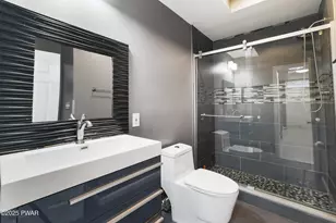 222 Abbington Dr, East Stroudsburg, PA 18302 - Photo 15