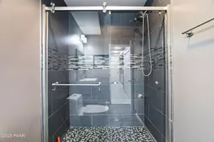 222 Abbington Dr, East Stroudsburg, PA 18302 - Photo 15