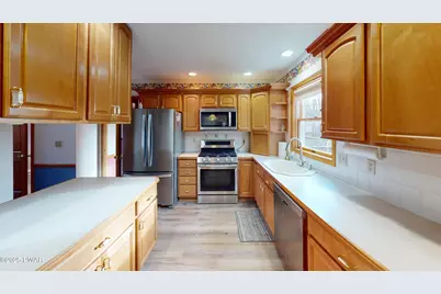 804 Roundup Court, Lords Valley, PA 18428 - Photo 5