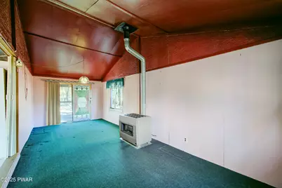 107 Partridge Court, Dingmans Ferry, PA 18328 - Photo 17