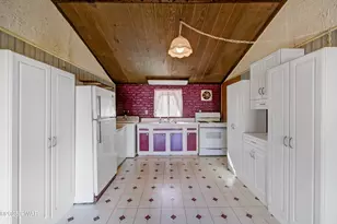 107 Partridge Ct, Dingmans Ferry, PA 18328 - Photo 9