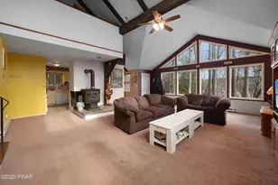 107 Robin Run, Milford, PA 18337 - Photo 3