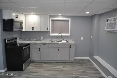 25 Lizzy Lane #1st floor, Waymart, PA 18472 - Photo 9