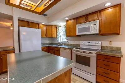 121 Meadowbrook Drive, Moscow, PA 18444 - Photo 11