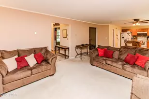 3290 Bluebird Dr, Bushkill, PA 18324 - Photo 13