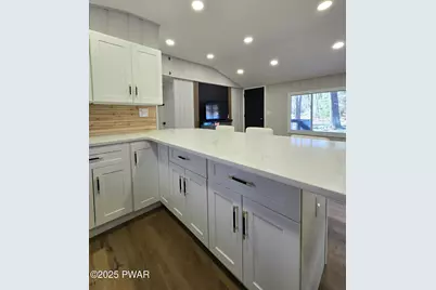 118 Tulip Street, Dingmans Ferry, PA 18328 - Photo 35