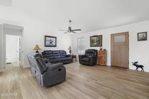 19 Tarot Ct, Lake Ariel, PA 18436 - Photo 3