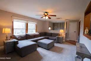 28 Woodcrest Ln, Lake Ariel, PA 18436 - Photo 7