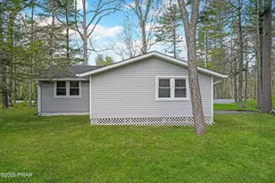 208 Doolan Rd, Dingmans Ferry, PA 18328 - Photo 9