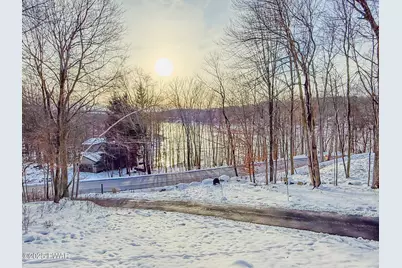 543 Lakeview Dr. E, Lake Ariel, PA 18436 - Photo 5