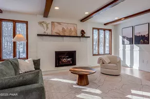 121 Red Coat Ln, Hanover Township, PA 18706 - Photo 11