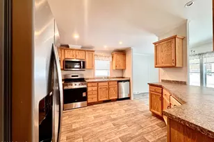 120 Middle Rd, Greentown, PA 18426 - Photo 1