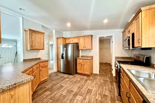 120 Middle Rd, Greentown, PA 18426 - Photo 9