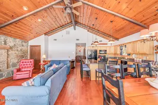 7 Woodpoint Ct, Lake Ariel, PA 18436 - Photo 9