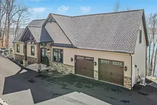 1088 Lakeshore Dr, Lake Ariel, PA 18436 - Photo 9