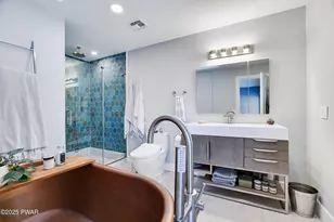 125 Achill Ln, Dingmans Ferry, PA 18328 - Photo 41