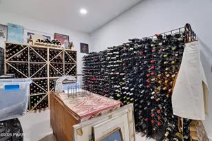 125 Achill Ln, Dingmans Ferry, PA 18328 - Photo 29