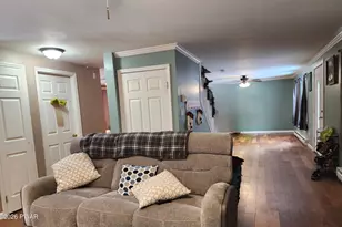 113 Spruce Ct, Hawley, PA 18428 - Photo 5