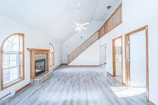 133 Brownstone Dr, Milford, PA 18337 - Photo 5