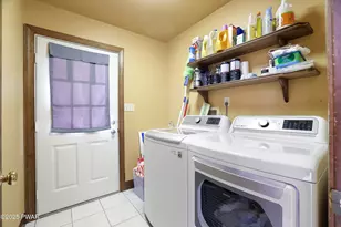 514 Highlawn Dr, East Stroudsburg, PA 18302 - Photo 33